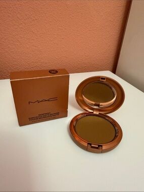 MAC Cosmetics Matte Bronzer Compact - matte deep golden